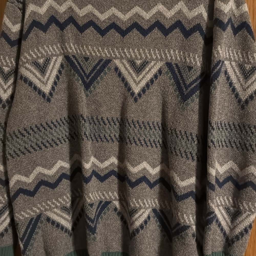 Womens Gray Patterned Sweater